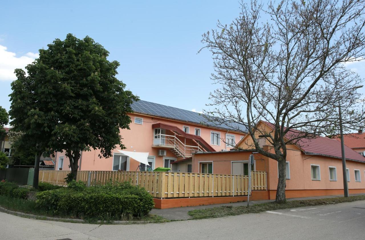 Central Panzio 센테스 외부 사진